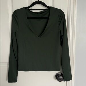 Green Old Navy long sleeve